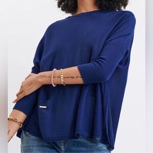 Mersea Catalina Crewneck Chic Split side Billowy Sweater One size Navy